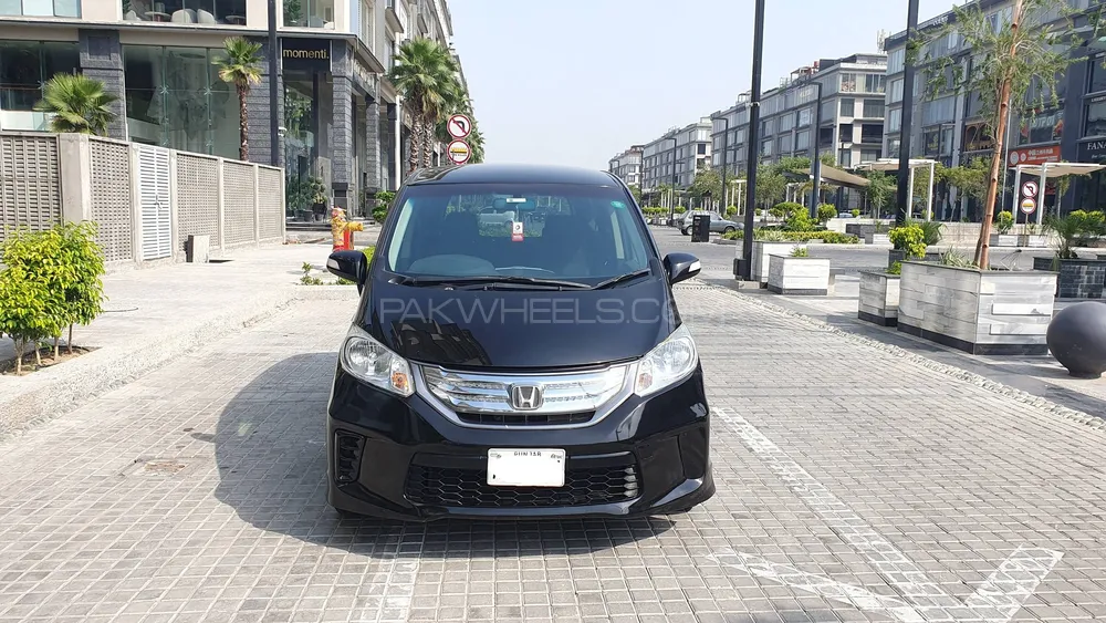 Honda Freed 2014 for Sale in Lahore Image-1