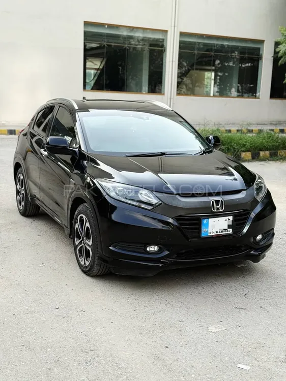 Honda Vezel 2016 for Sale in Islamabad Image-1