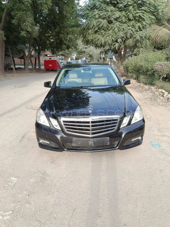 Mercedes Benz E Class 2010 for Sale in Karachi Image-1