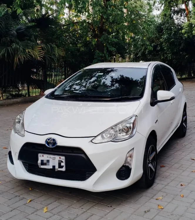 Toyota Aqua 2017 for Sale in Lahore Image-1