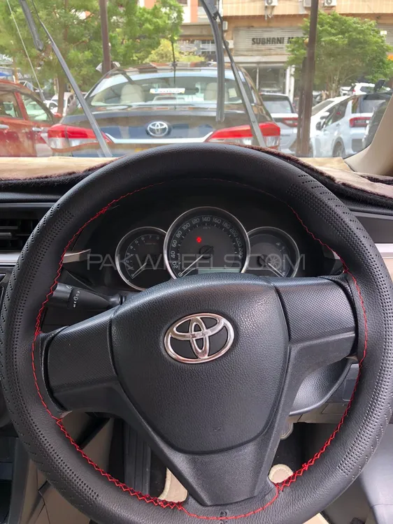 Toyota Corolla 2016 for Sale in Karachi Image-1