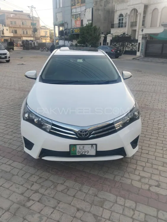 Toyota Corolla 2015 for Sale in Lahore Image-1