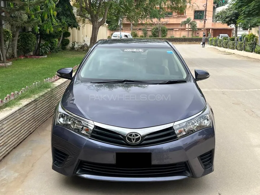Toyota Corolla 2016 for Sale in Karachi Image-1