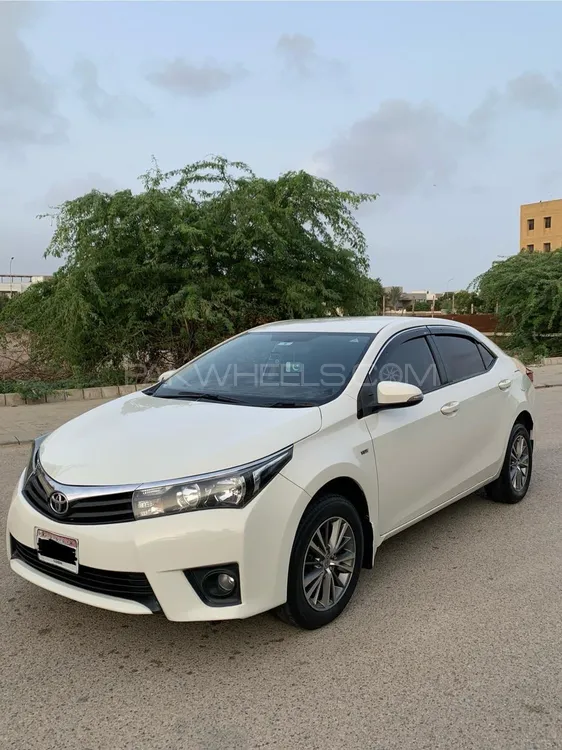 Toyota Corolla 2016 for Sale in Karachi Image-1