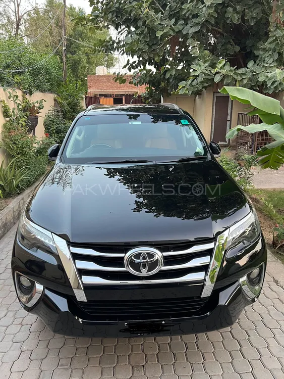 Toyota Fortuner 2017 for Sale in Faisalabad Image-1