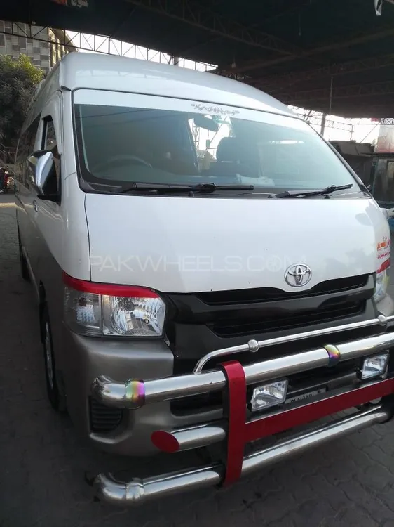 Toyota Hiace 2021 for Sale in Vehari Image-1