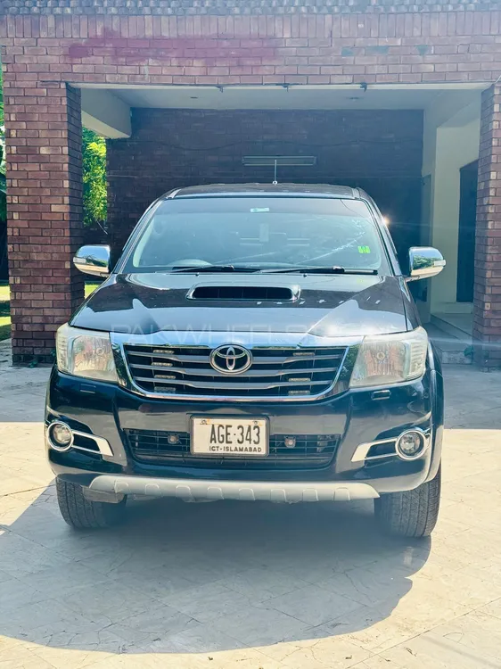 Toyota Hilux 2014 for Sale in Islamabad Image-1