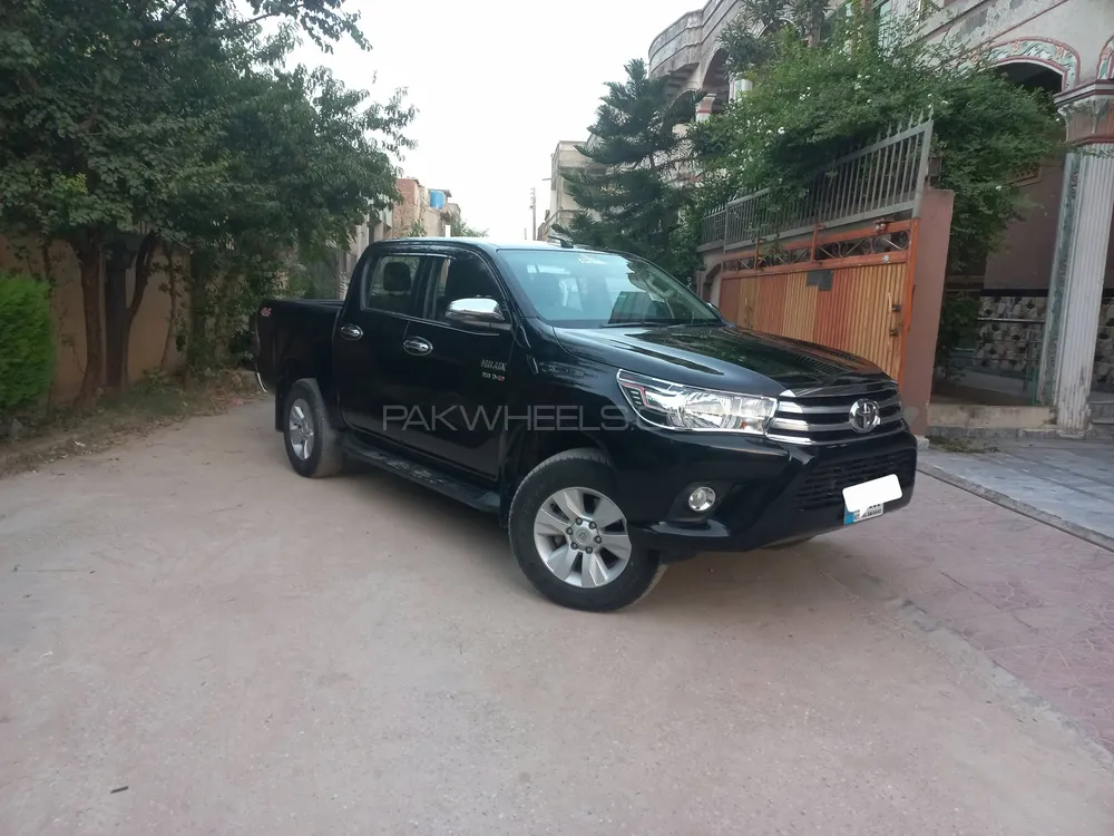 Toyota Hilux 2020 for Sale in Abbottabad Image-1