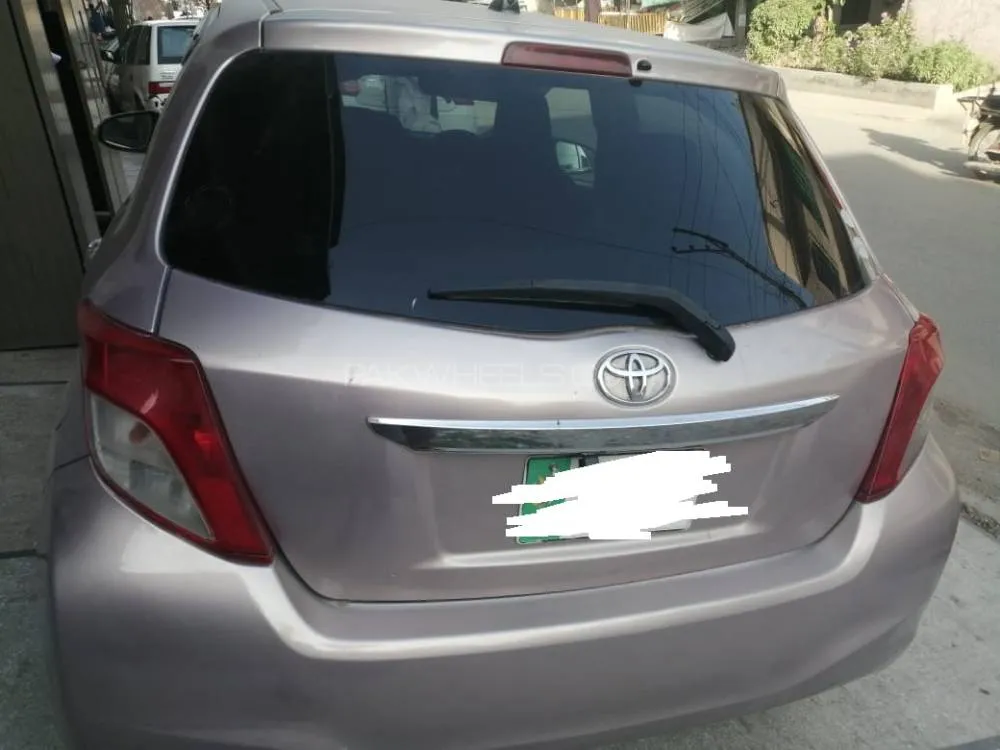 Toyota Vitz 2011 for Sale in Lahore Image-1