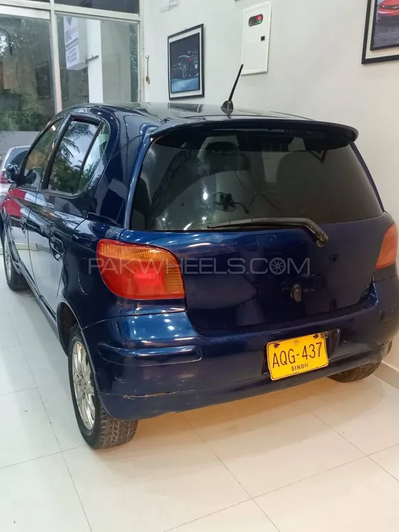 Toyota Vitz 2004 for Sale in Karachi Image-1