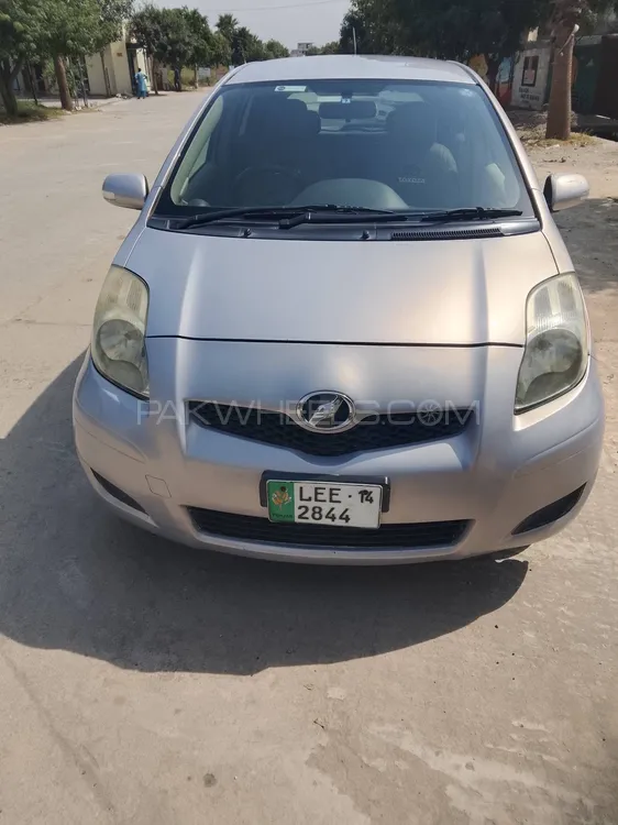 Toyota Vitz 2010 for Sale in Islamabad Image-1