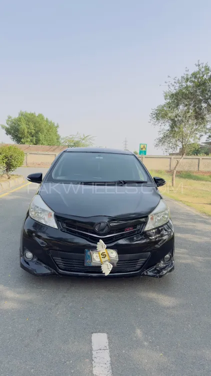 Toyota Vitz 2014 for Sale in Faisalabad Image-1
