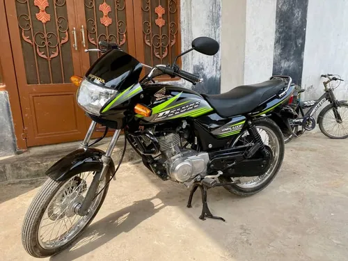 Honda CG 125 Deluxe 2012