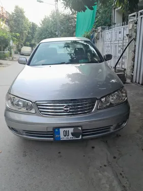 Nissan Sunny EX Saloon Automatic 1.6 2010