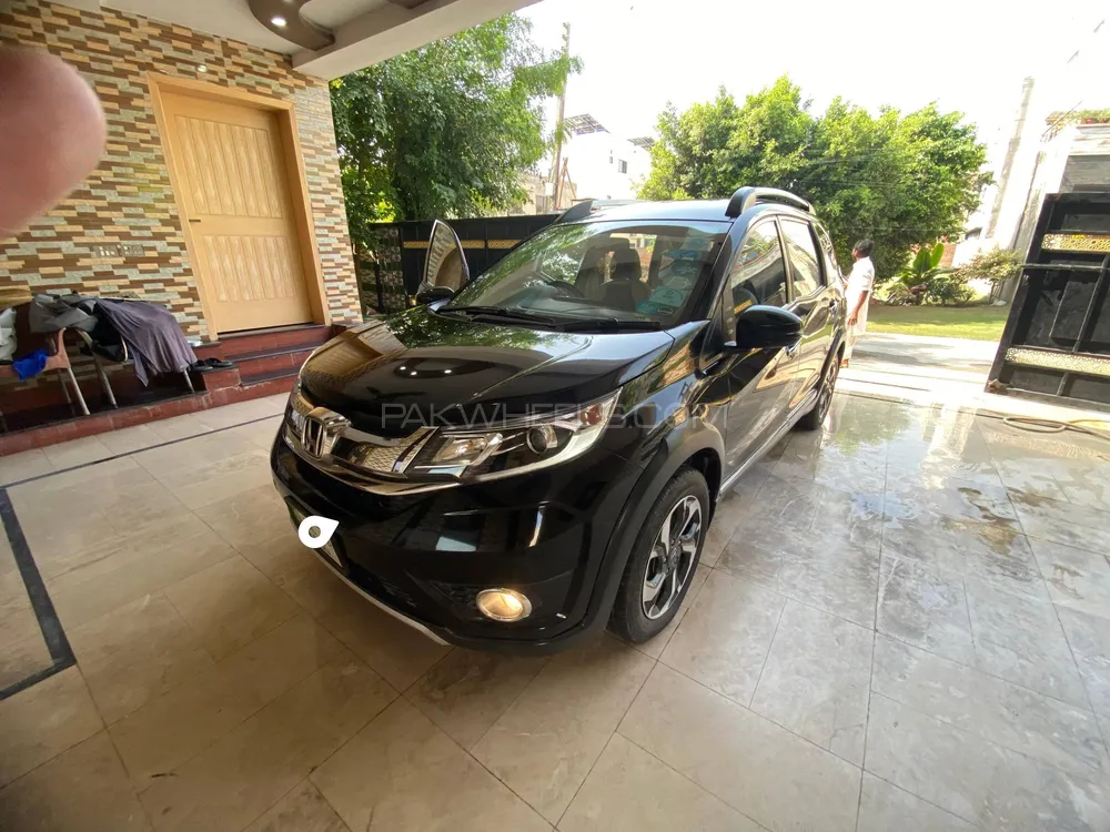 Honda BR-V 2018 for Sale in Lahore Image-1