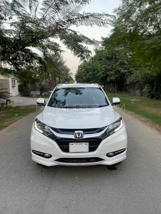 Honda Vezel 2016 for Sale in Lahore Image-1