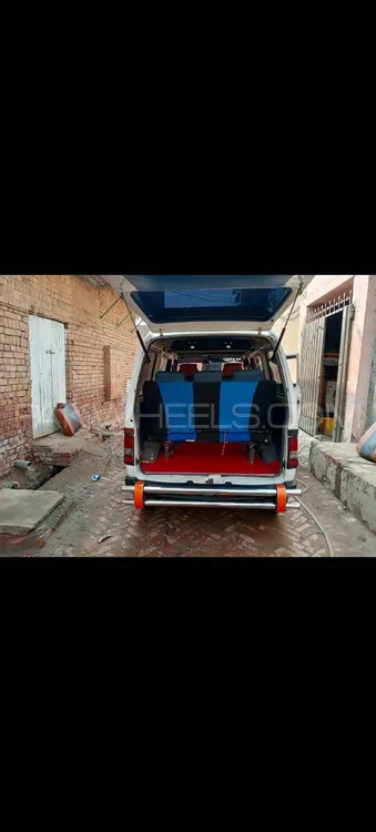 Suzuki Bolan 2018 for Sale in Faisalabad Image-1