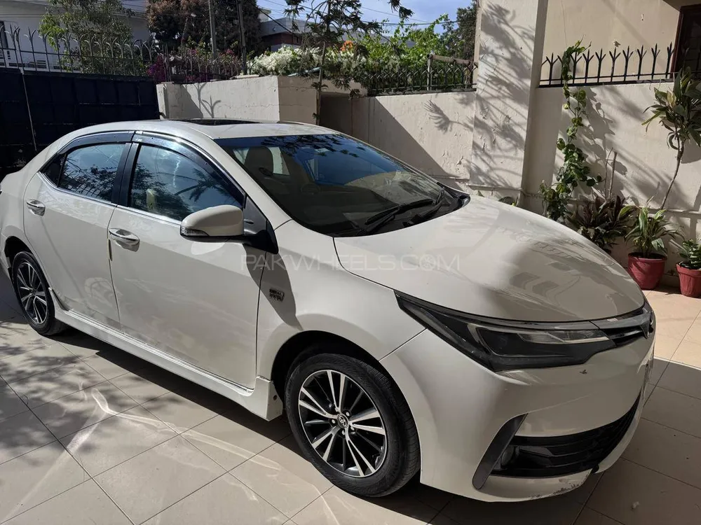Toyota Corolla 2018 for Sale in Karachi Image-1