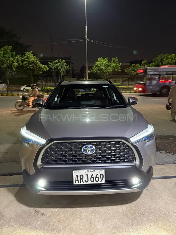 Toyota Corolla Cross 2024 for Sale in Lahore Image-1