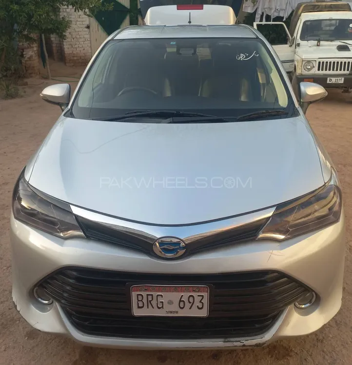 Toyota Corolla Fielder 2015 for Sale in Peshawar Image-1