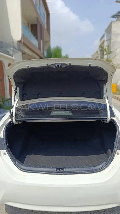 Toyota Corolla 2018 for Sale in D.G.Khan Toyota Corolla 2018 for Sale in D.G.Khan Image-10