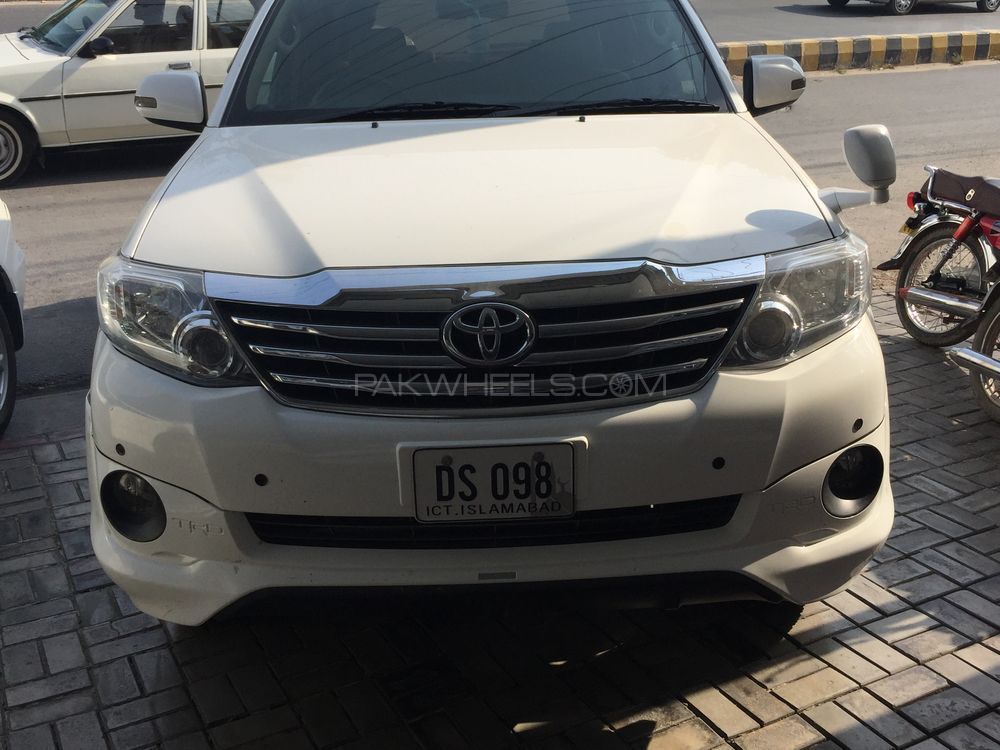 Toyota Fortuner 2015 for Sale in Multan Image-1