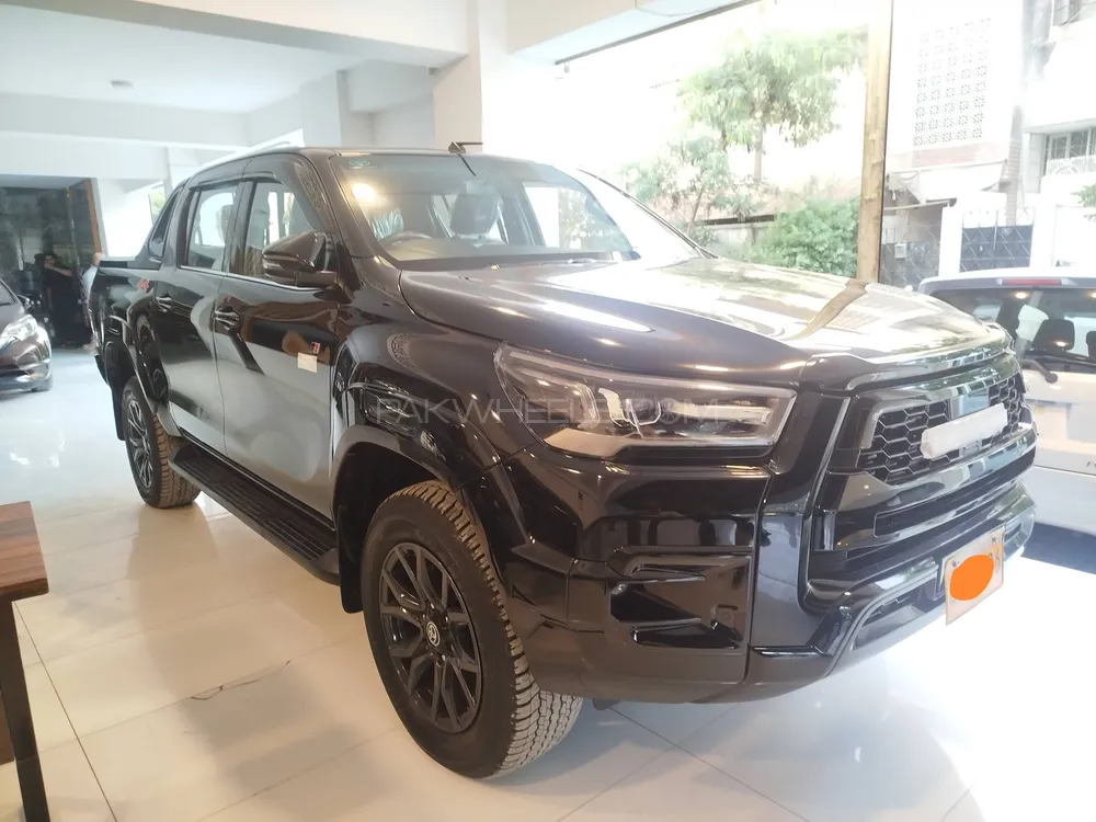 Toyota Hilux 2025 for Sale in Karachi Image-1