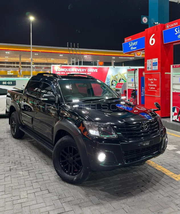 Toyota Hilux 2015 for Sale in Lahore Image-1