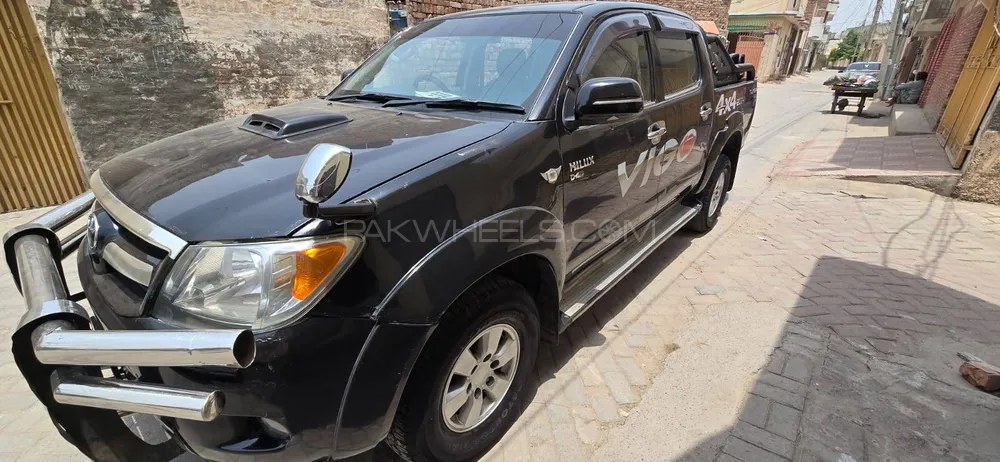 Toyota Hilux 2012 for Sale in Multan Image-1