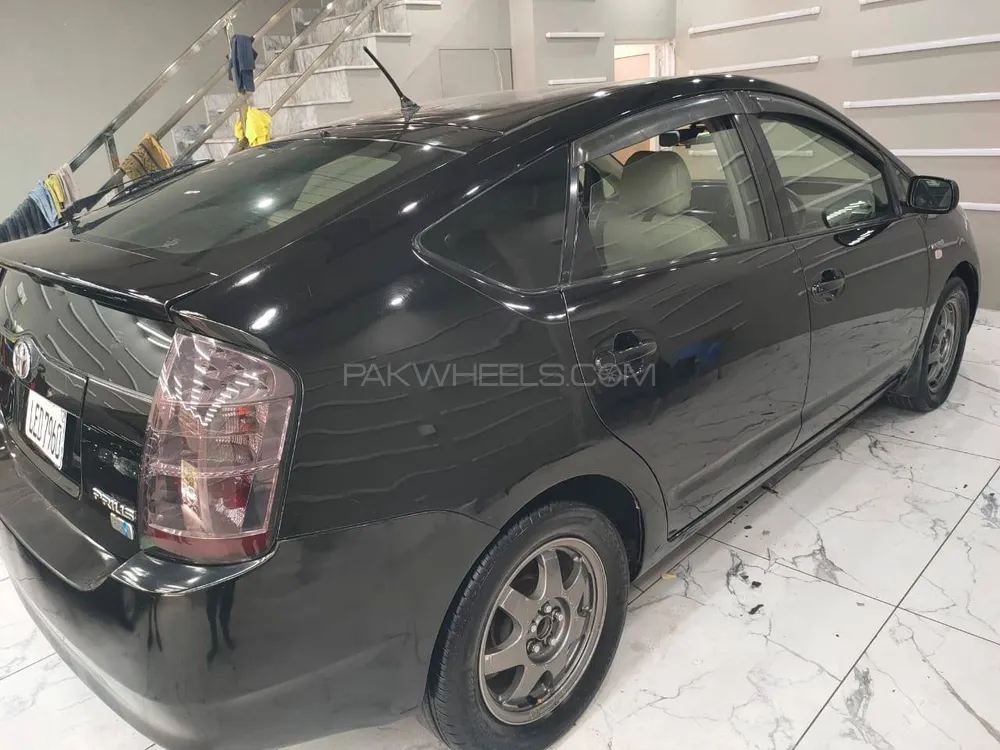 Toyota Prius 2008 for Sale in Peshawar Toyota Prius 2008 for Sale in Peshawar Image-5