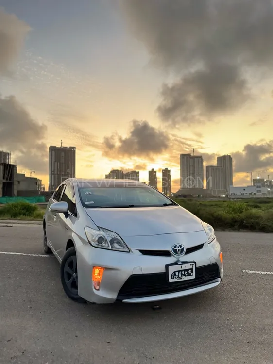 Toyota Prius 2012 for Sale in Karachi Image-1