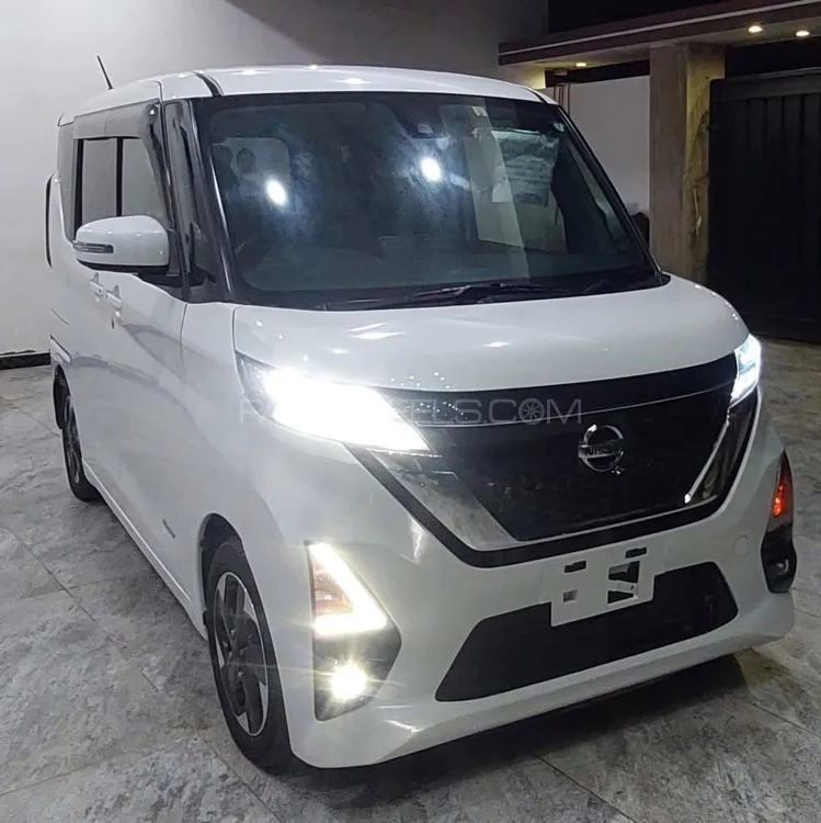 Toyota Roomy 2022 for Sale in Karachi Image-1