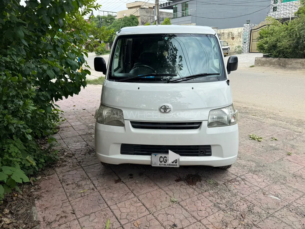 Toyota Town Ace 2014 for Sale in Lahore Image-1
