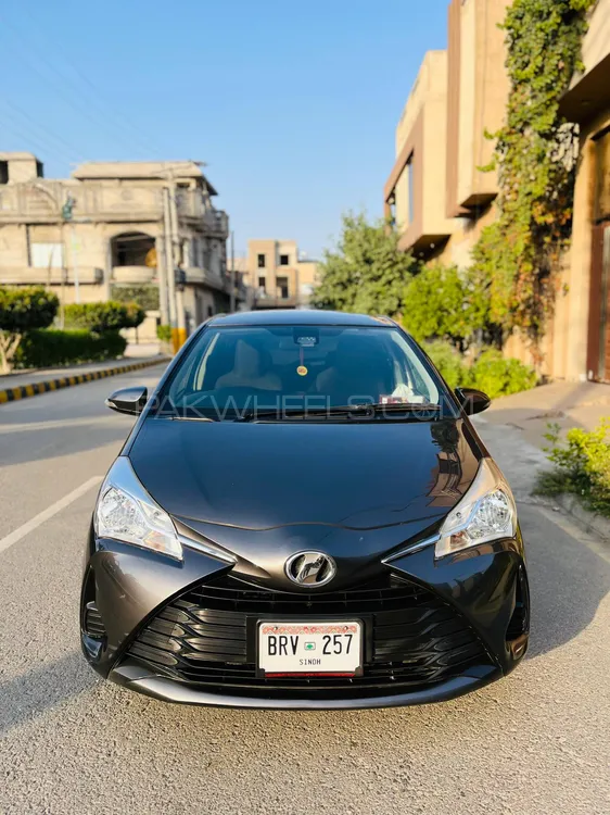 Toyota Vitz 2017 for Sale in Faisalabad Image-1