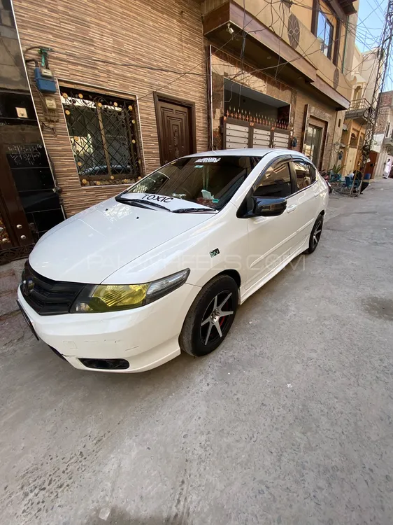 Honda City 2016 for Sale in Faisalabad Image-1