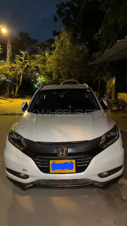 Honda Vezel 2014 for Sale in Karachi Image-1