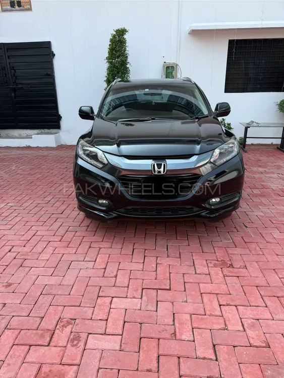 Honda Vezel 2015 for Sale in Lahore Image-1