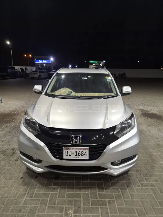 Honda Vezel 2015 for Sale in Karachi Image-1
