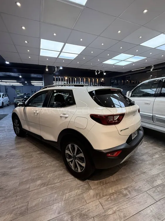 KIA Stonic 2022 for Sale in Lodhran Image-1