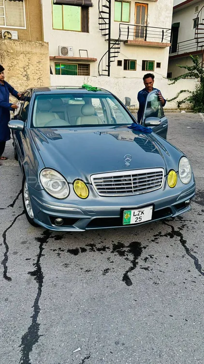 Mercedes Benz E Class 2004 for Sale in Rawalpindi Image-1