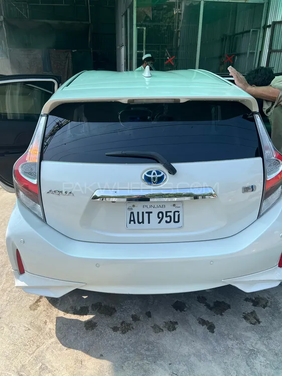 Toyota Aqua 2025 for Sale in Lahore Image-1