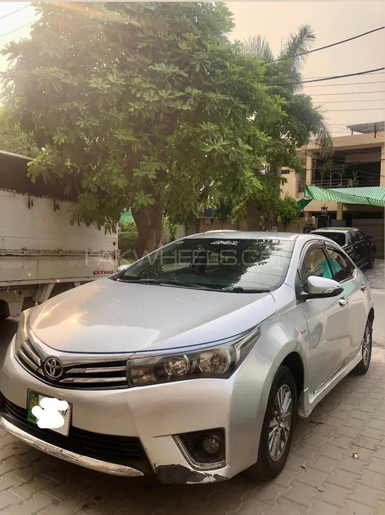 Toyota Corolla 2017 for Sale in Lahore Image-1