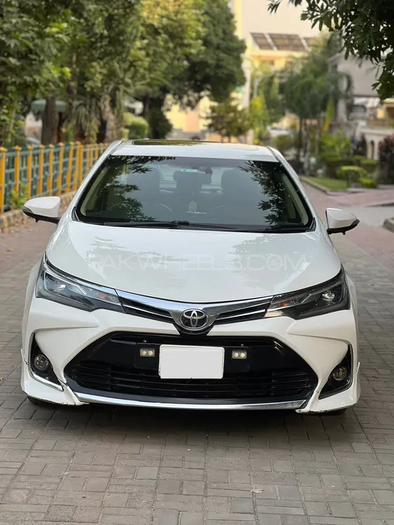 Toyota Corolla 2018 for Sale in Islamabad Image-1