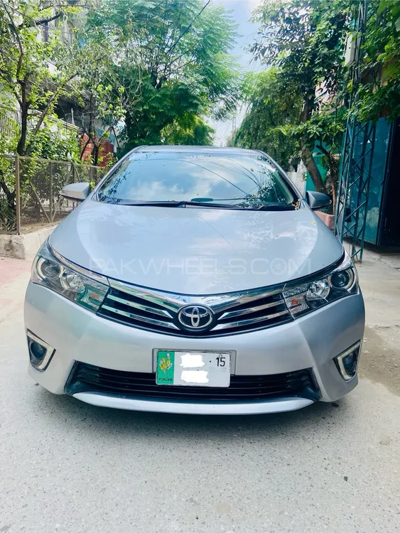 Toyota Corolla 2015 for Sale in Islamabad Image-1
