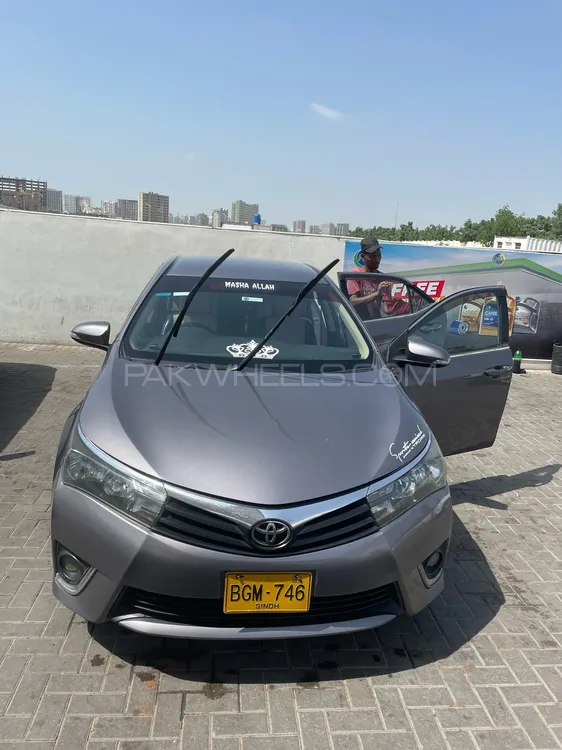 Toyota Corolla 2016 for Sale in Karachi Image-1