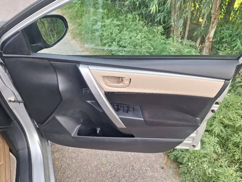 Toyota Corolla 2017 for Sale in Kallar Kahar Toyota Corolla 2017 for Sale in Kallar Kahar Image-11