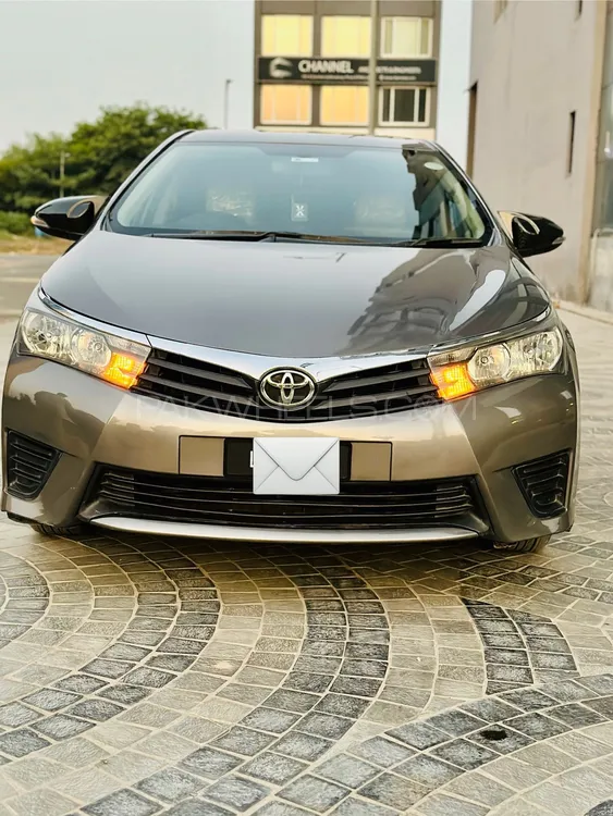 Toyota Corolla 2015 for Sale in Lahore Image-1