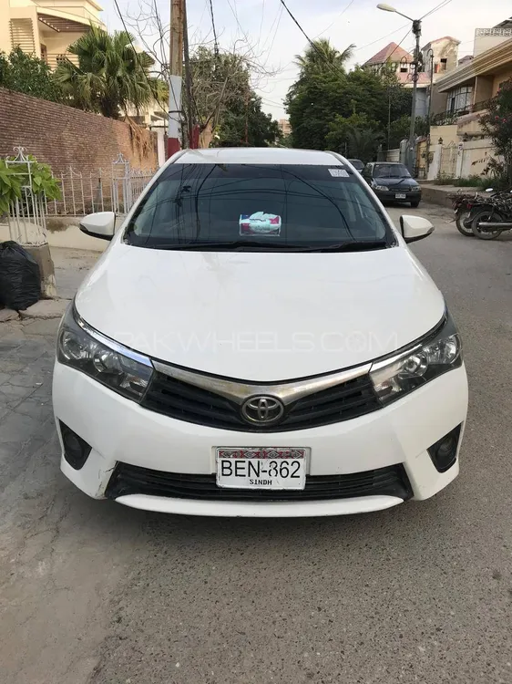 Toyota Corolla 2015 for Sale in Karachi Image-1