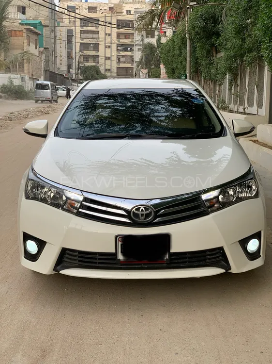Toyota Corolla 2017 for Sale in Karachi Image-1