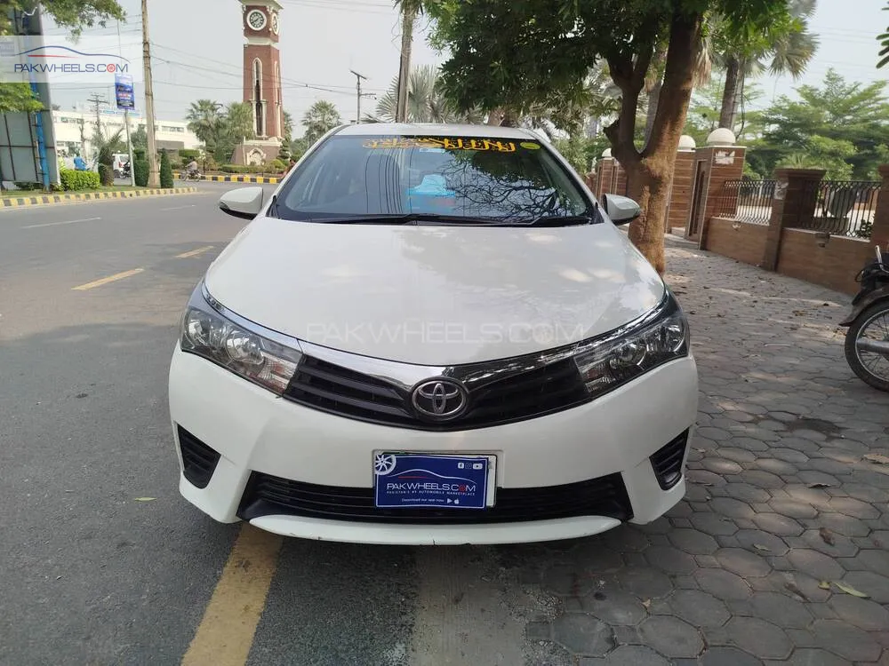 Toyota Corolla 2015 for Sale in Lahore Image-1